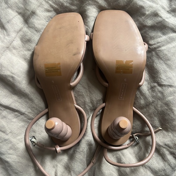 Steven Jaimeh Tubular Strap Heeled Sandal - Picture 3 of 3